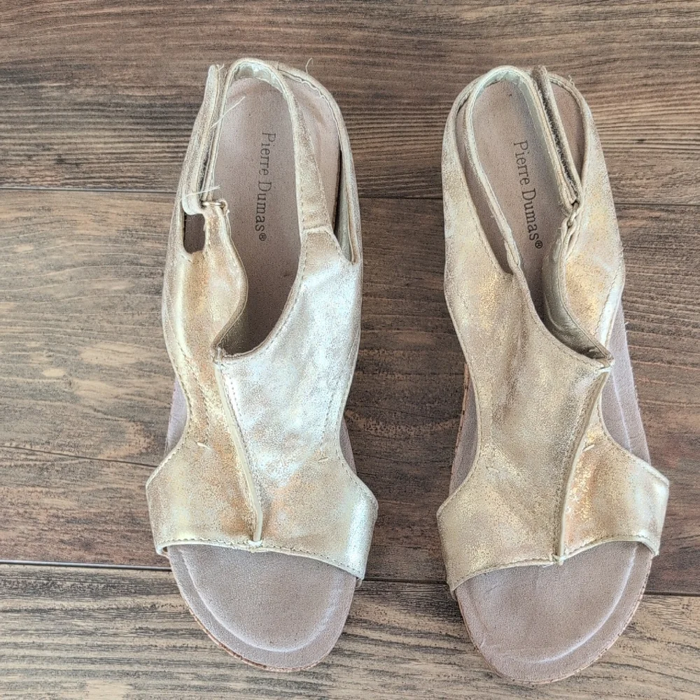 Pierre Dumas Cork Wedge Metallic Gold Slingback Sandals 10M         AB111